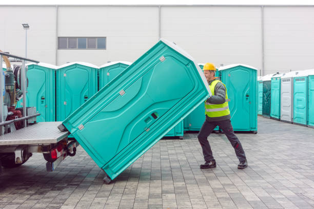 Best Porta potty delivery and setup  in St Charles, IL
